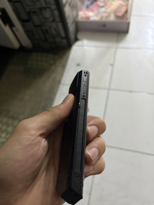 Vertu black yengi, koja chexolariblan