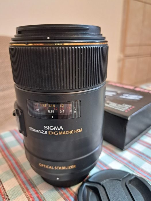 Sigma 105 f2.8 macro Nikon in stare bună