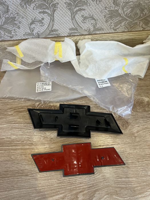 Эмблема значок шевроле кобальт