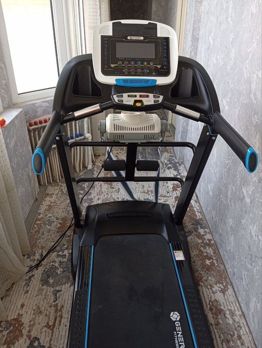 Беговая дорожка отличном состояние. Югуриш йўлакча