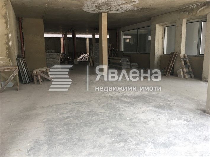 Продава се Магазин в Варна, Бриз - 355 кв.м за 1564 €/кв.м - Снимка #2