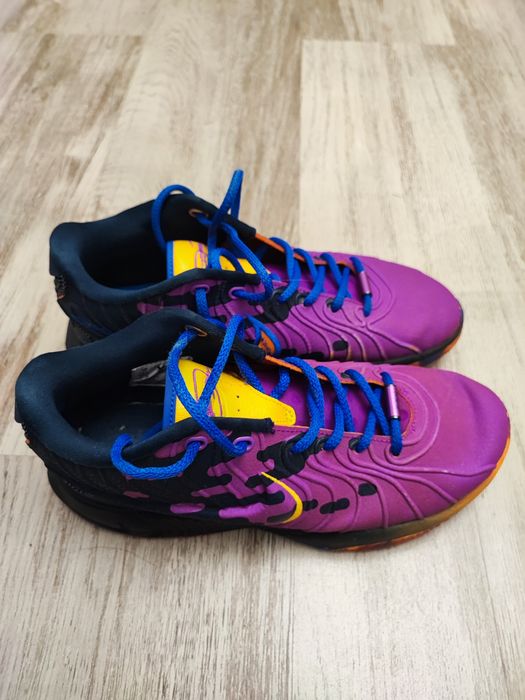 Vând Adidasi baschet Nike Lebron 21