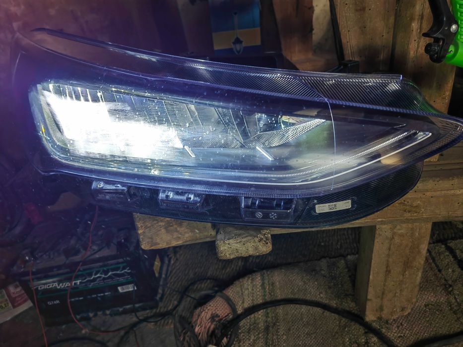 Фар Ford Focus MK4 FULL десен/Фар Форд Фокус 4 LED Оригинален
