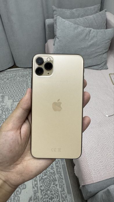 Iphone 11 Pro Max с разбитым экраном торг есть