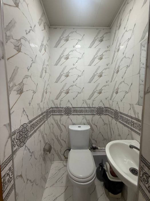 Zafar restoran yonida 3 xona 2 etajda kvartira sotiladi