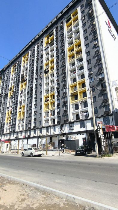 Almaz Tower, Better Best Яшнобод коробка