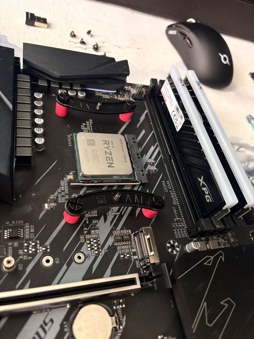 Ryzen 7 5800x + placa de baza aorus b550 elite v2