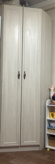 Продам шкаф угловой