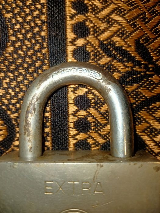 Замок навесной маленький