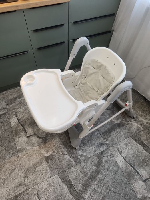 Столик для кормления babytan