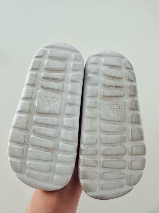 Sandale adidas vara marimea 26