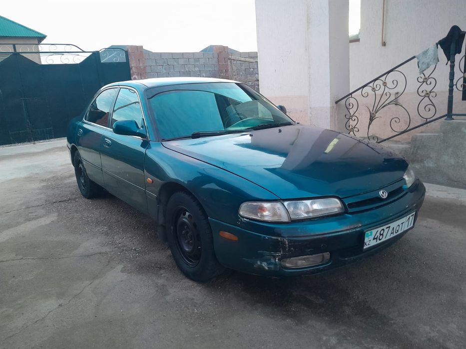 Машина Мазда 626