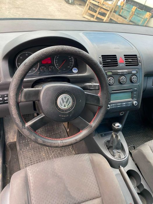 Piese VW TOURAN  1.9  din  2004 - bkc
