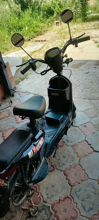 Продам срочно симпатичный мопедик