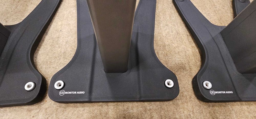 Set standuri originale pentru boxe de raft producator Monitor Audio