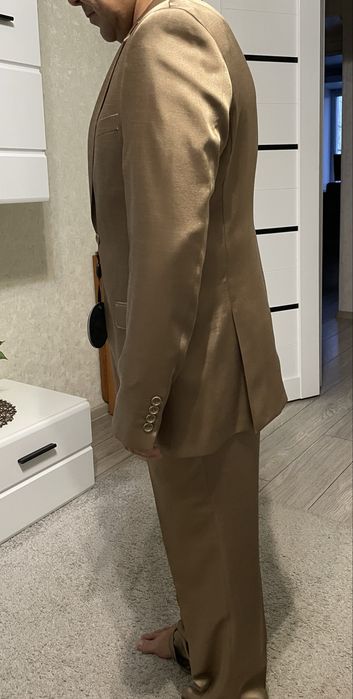 Продам костюм новый 15000