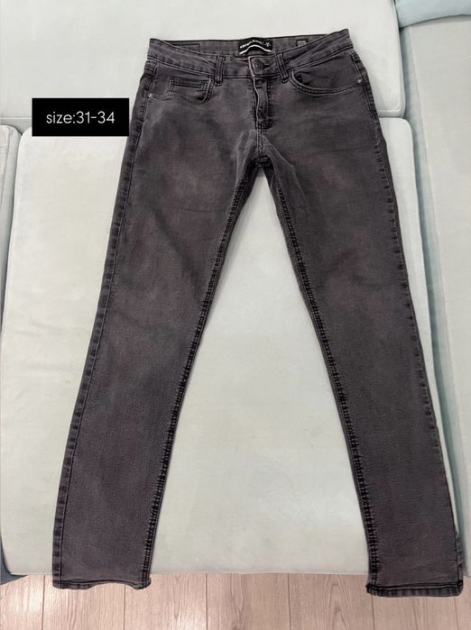 мужские джинсы.