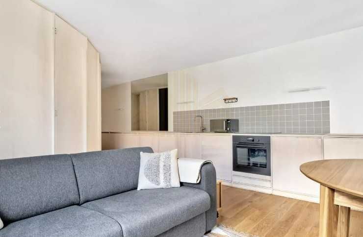 Дава се под наем Двустаен апартамент в Пловдив, Център - 42 кв.м за 173.4 € - Снимка #1