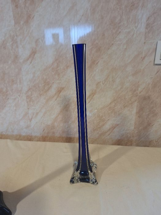 Два броя немски вази