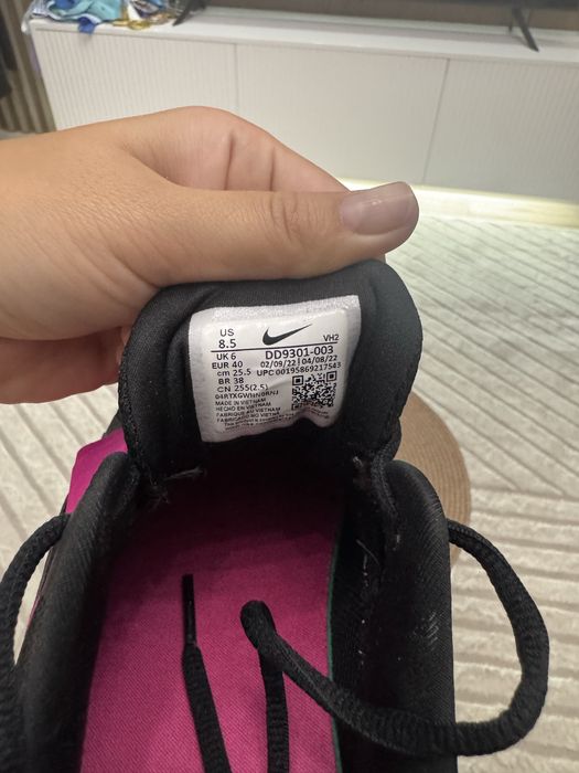 Продам кроссовки