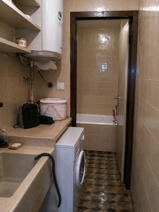Дава се под наем Едностаен апартамент в Пловдив, Кършияка - 32 кв.м за 150 € - Снимка #1