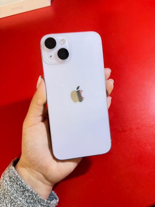 Iphone 14 utilizat, în stare bună.
