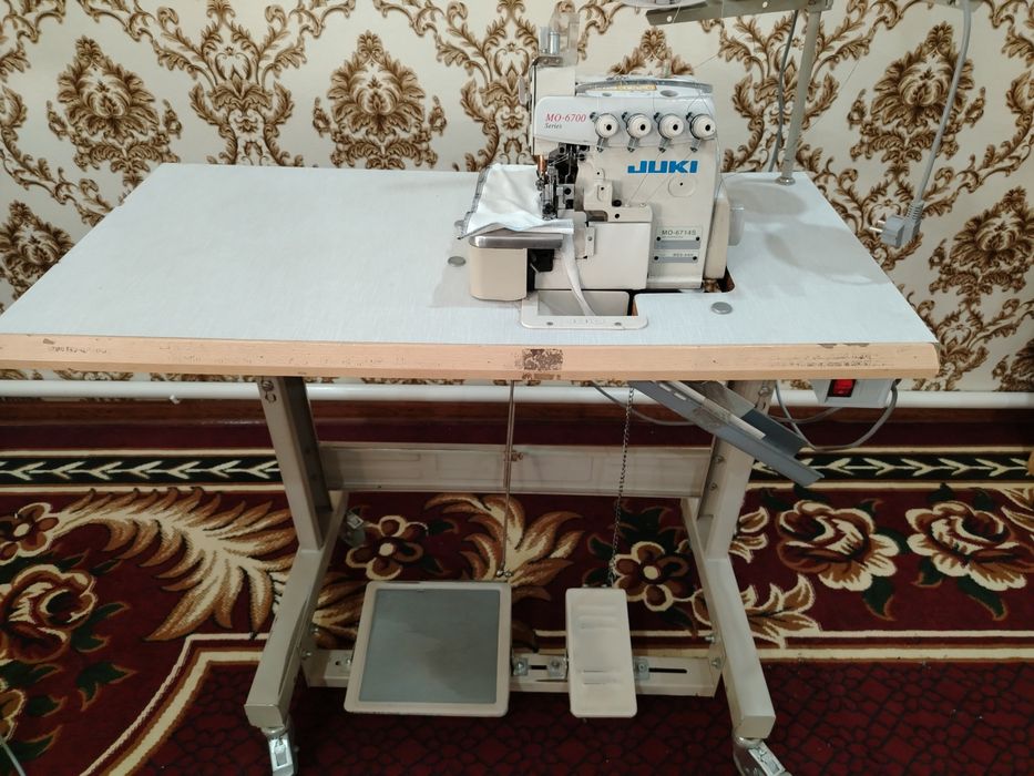 Overlok Juki MO-6700 Series original