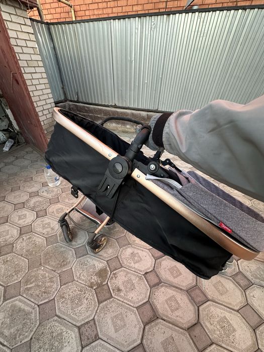 Продам детскую коляску
