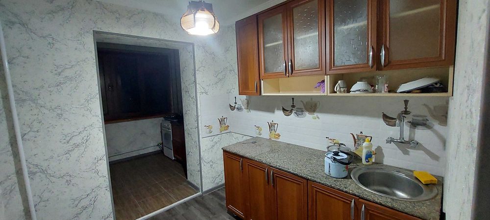Самарканд шахри,  Селхоз институт рупарасида 3 хоналик уй