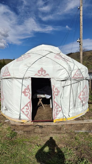 Юрта казахская белая