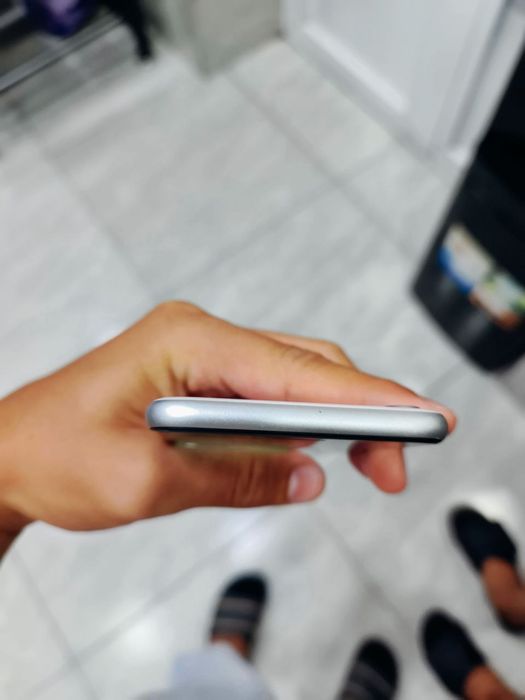 Iphone se 2 ideal sotiladi