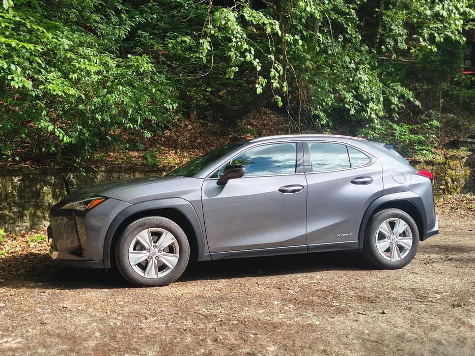 Lexus UX Vând Lexus UX 250h hybrid 2021