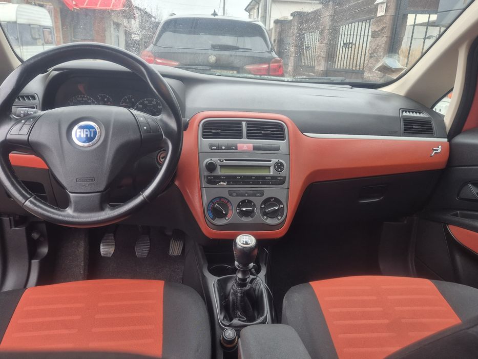 Fiat grande punto 1.4 benzina 100.000 km reali proprietar din 2011