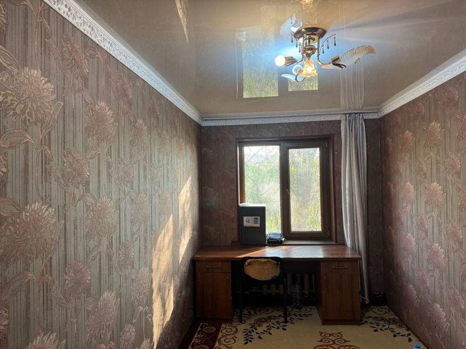 Продаётся 2х комнатная квартира переделанный в 3х комнатную