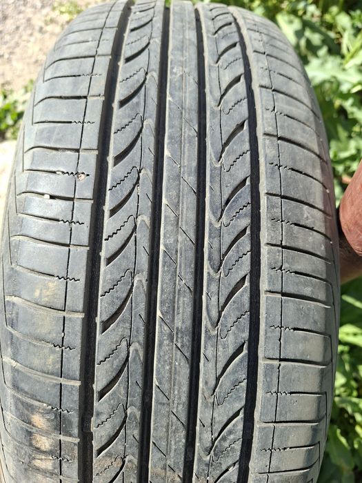 Продам шины 235/60/18 нексен