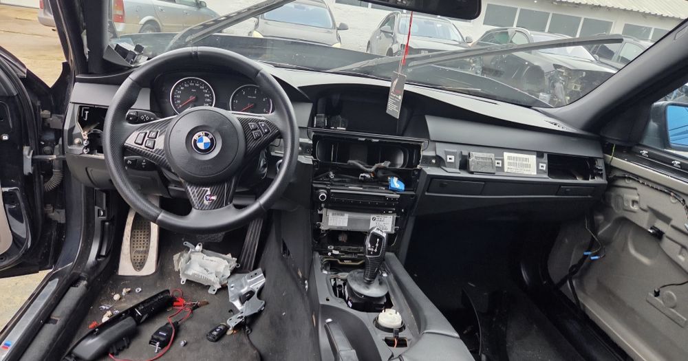 Табло бмв е60/61 ляв волан с хедъп и къпхолдъри