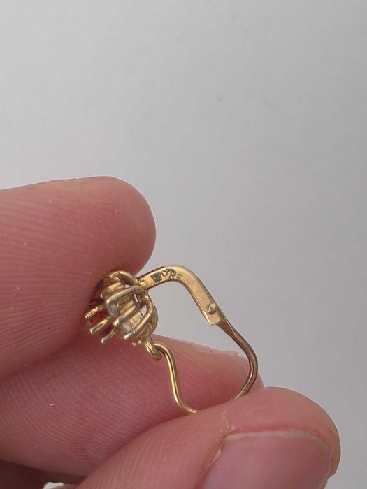 1 cercel din aur, 14k, 585, 1.04grame, cu pietre, in forma de floare
