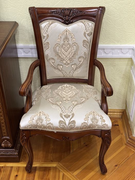 Mebel zal kamod stol stul