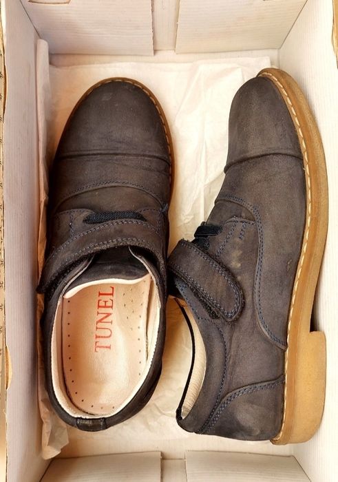 Продам детскую обувь