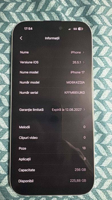 Vând iPhone 17 , 256 GB, încărcător , preț 3800