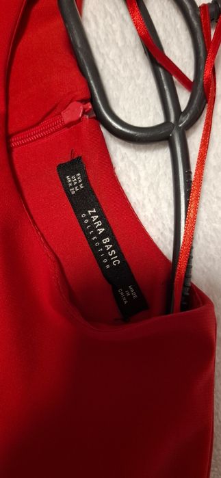 Елегантни дамски рокли