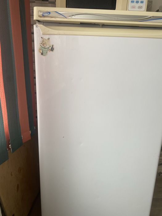 Продам холодильник