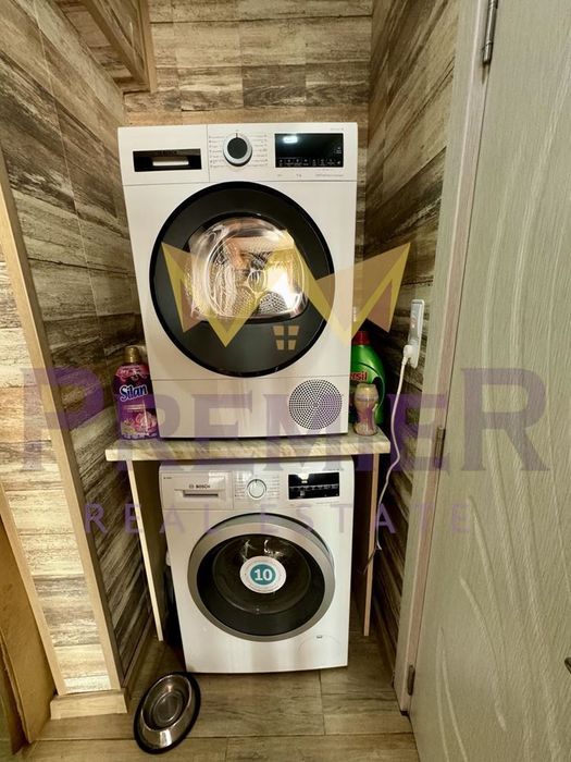 Продава се Тристаен апартамент в Добрич, Център - 90 кв.м за 652 €/кв.м - Снимка #10