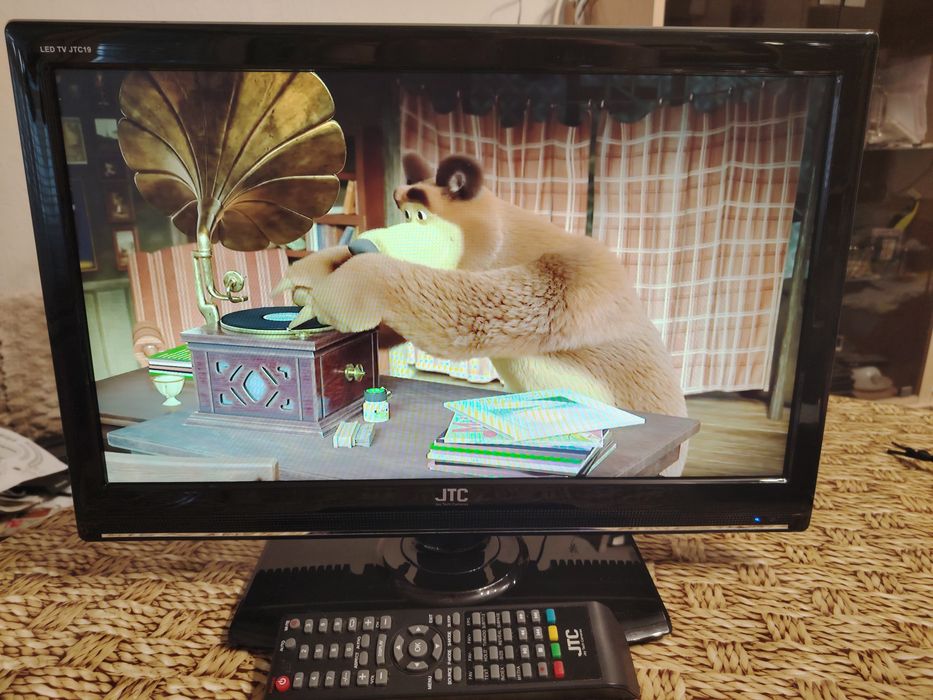 LED TV JTC 18.5" 12v/220v
