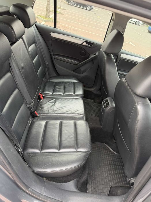 VW Golf 6 Highline, 2.0 TDI 110 к.с., навигация