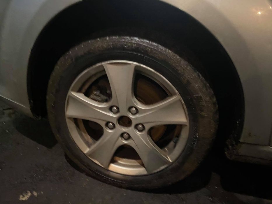 Toyota corolla verso на части