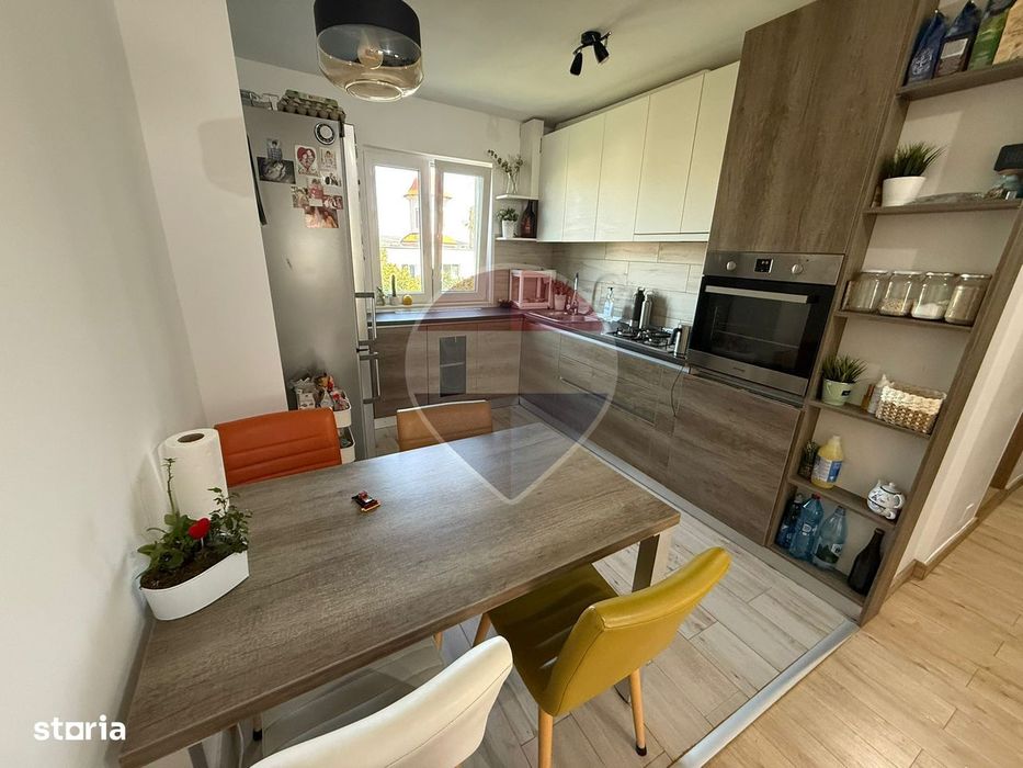 De închiriat: Apartament 4 camere DECOMANDATE