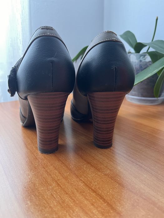 Pantofi cu toc Renda
