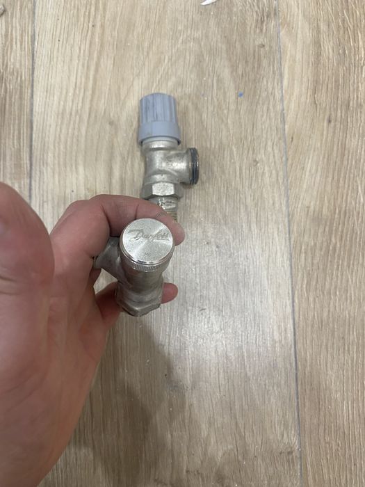 Клапан Danfoss для радиатора