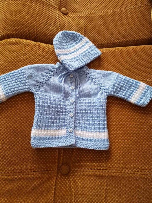 Бебешки плетени комплекти